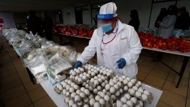 Empresas demandan a Junaeb por incumplimiento de contratos: Exigen millonaria indemnización