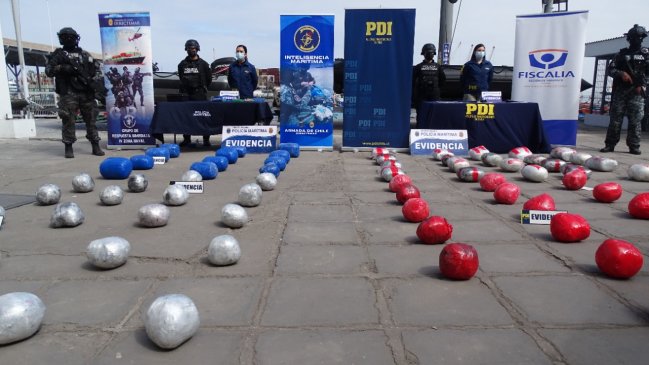 Interceptan embarcación peruana con más de 108 kilos de droga en las costas de Iquique