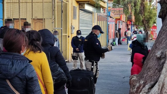 Ingreso ilegal: PDI denunció a 33 migrantes detectados en el terminal de buses de Calama