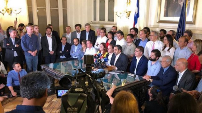 No es perfecta, pero avanza: Firmantes del acuerdo del 15-N defienden labor de la Convención