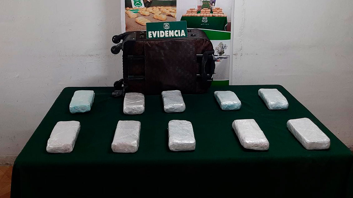 Incautan más de 23 kilos de droga en maletas al interior de un bus en Calama