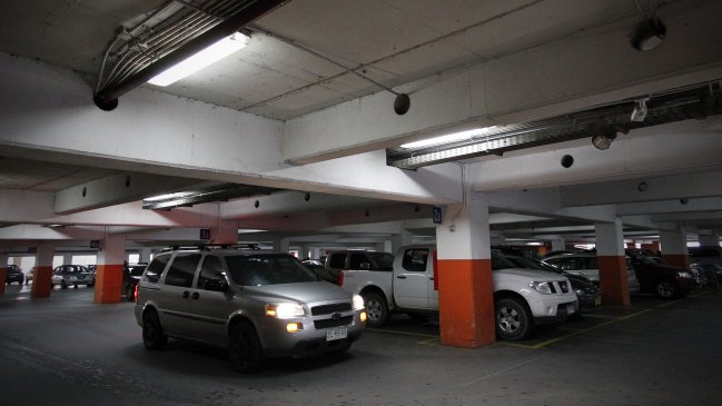 Corte ratificó fallo que condena a empresa de retail por robo en el estacionamiento