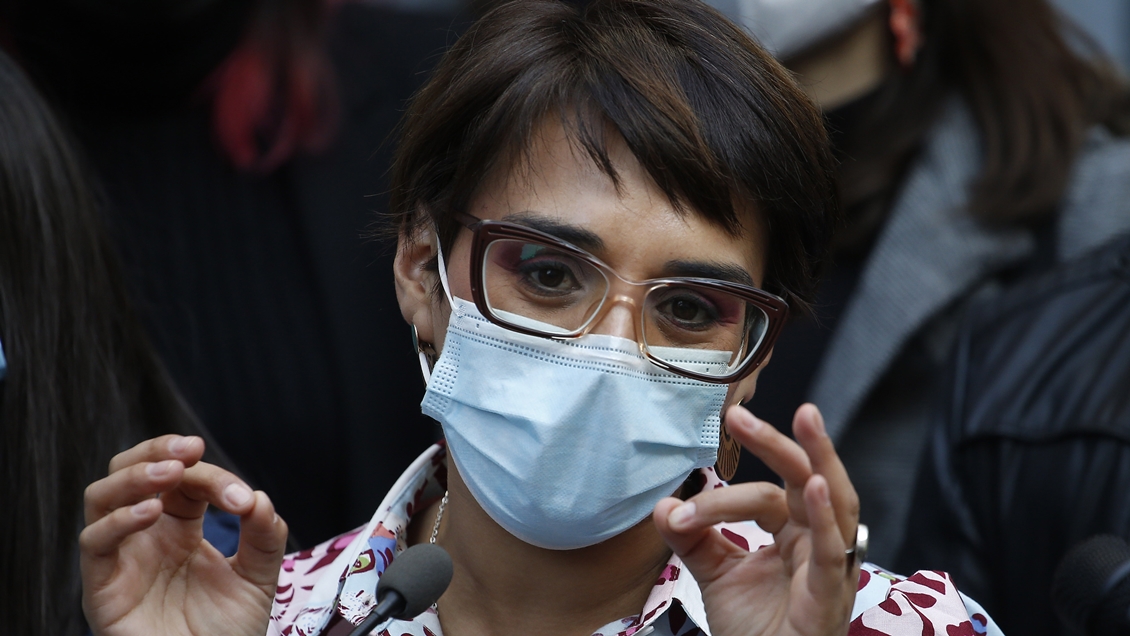 Servel investigará rendición de la candidatura a gobernadora de Karina Oliva