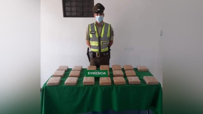 Hombres fueron detenidos trasladando más de 21 kilos de marihuana en Tarapacá
