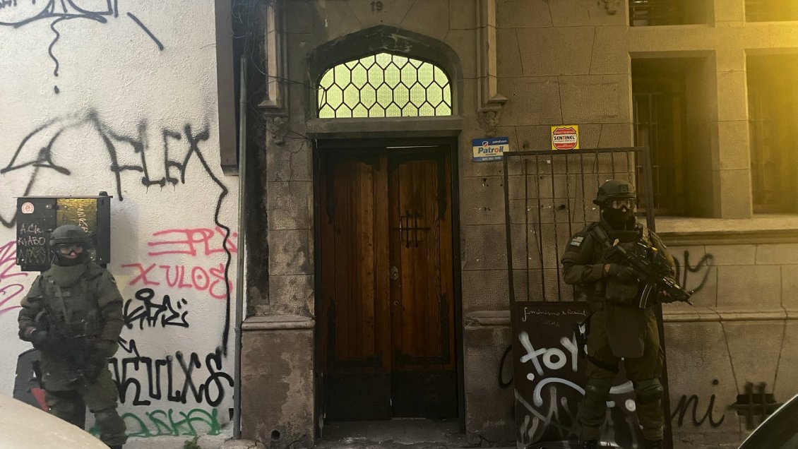 Caso Karina Oliva: Carabineros allanó sede del Partido Comunes