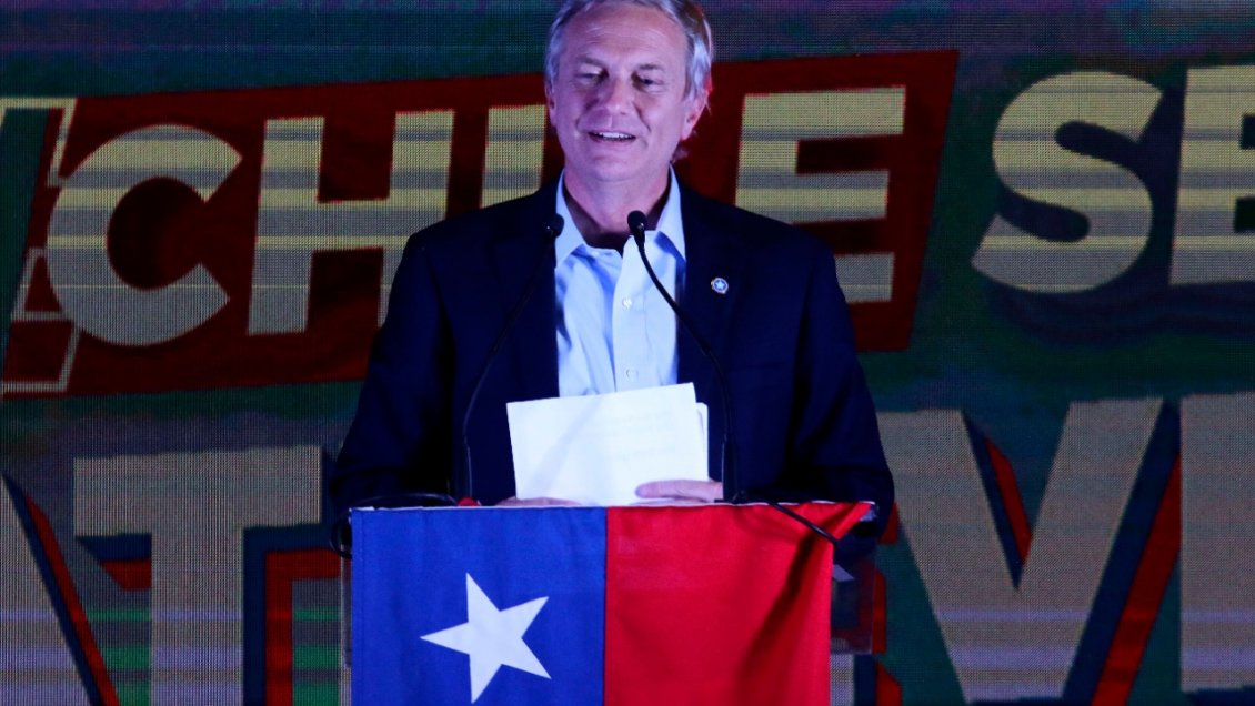 Kast celebró su paso a segunda vuelta: 