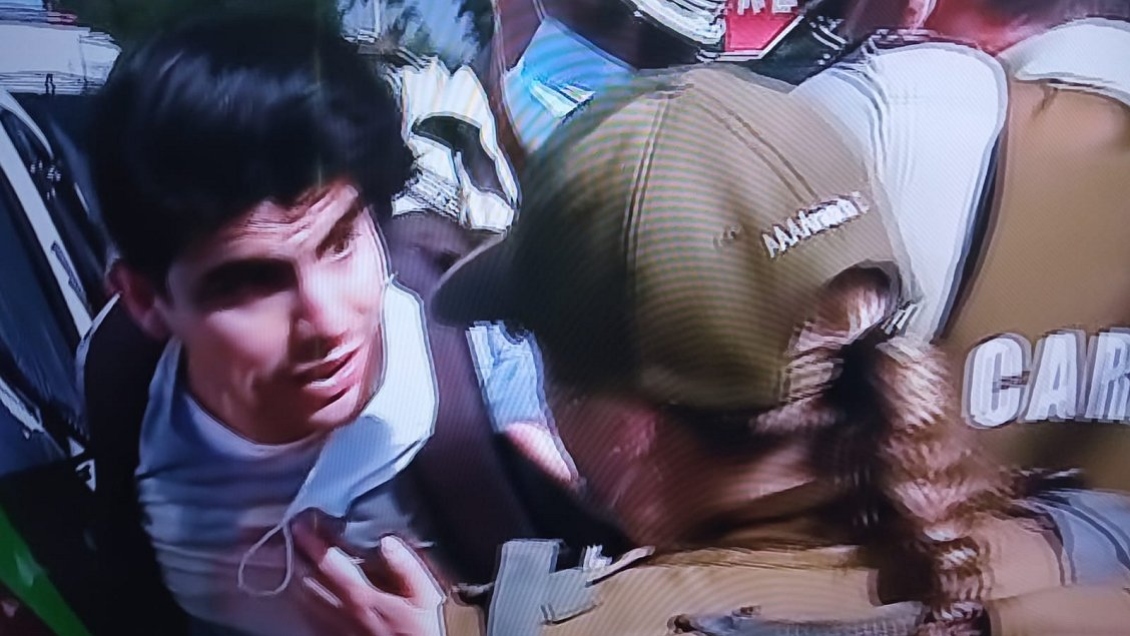 Sujeto fue detenido con una manopla, un cuchillo y una pistola antes de una actividad de Kast