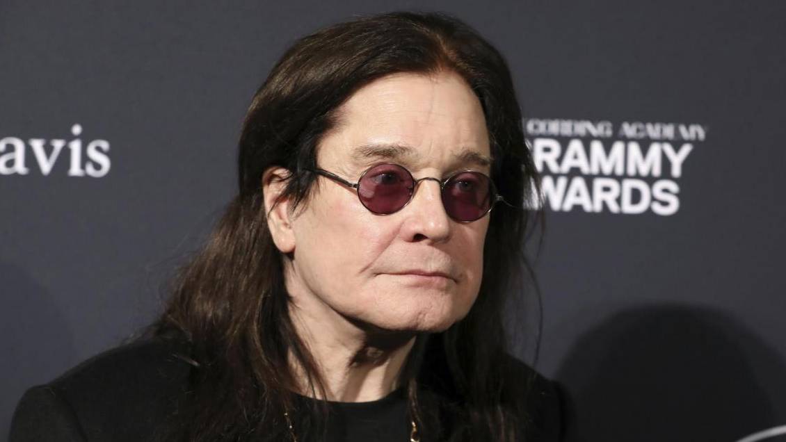 Ozzy Osbourne volvió a postergar su regreso a los escenarios hasta 2023