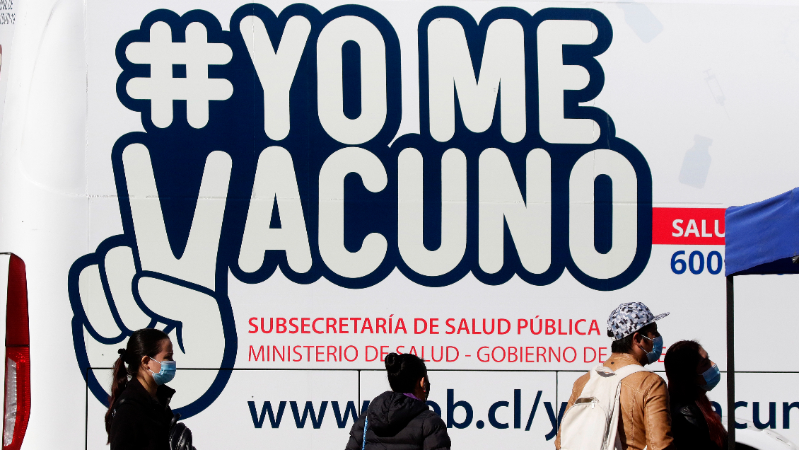 Vacunación contra el Covid-19: El 47% de los rezagados están en siete comunas de la capital