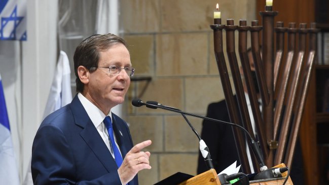 Presidente israelí desata polémica por celebrar Janucá en territorio ocupado