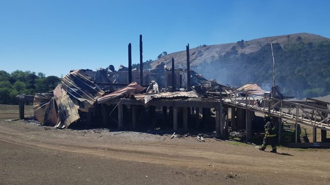Incendio consumió por completo un centro de ski en Lonquimay