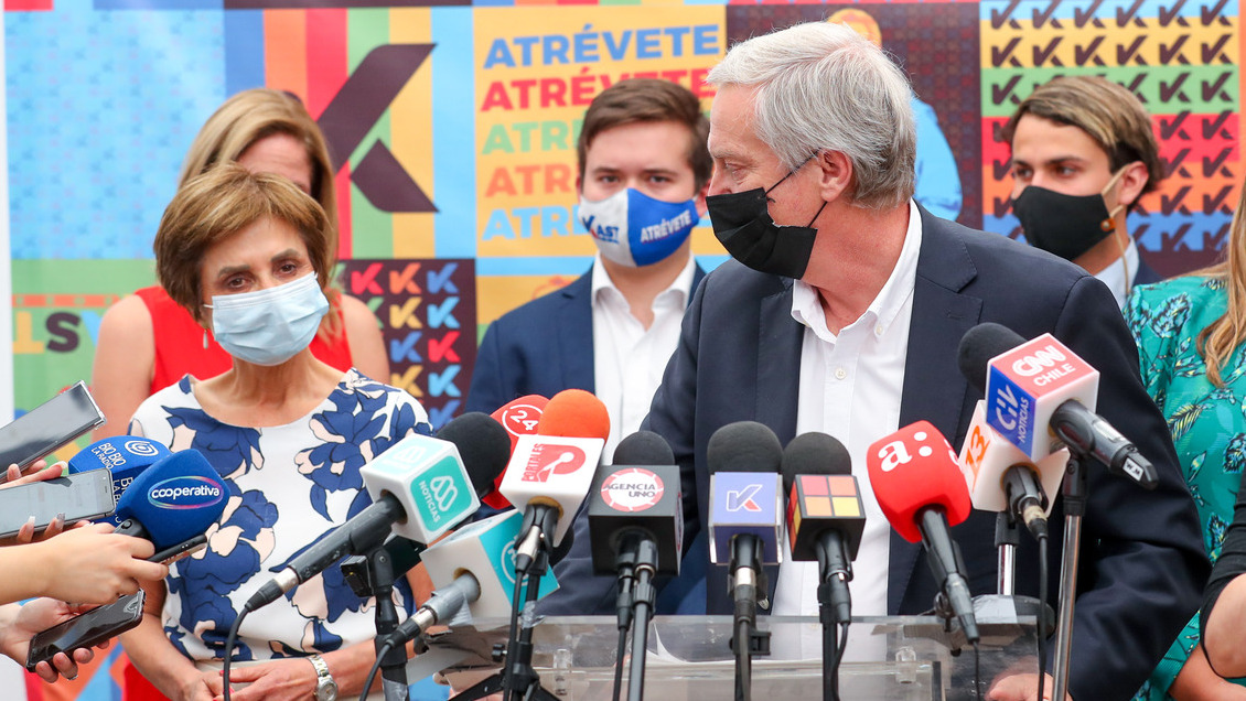 En su primera actividad con Daza, Kast admite necesidad de restricciones sanitarias