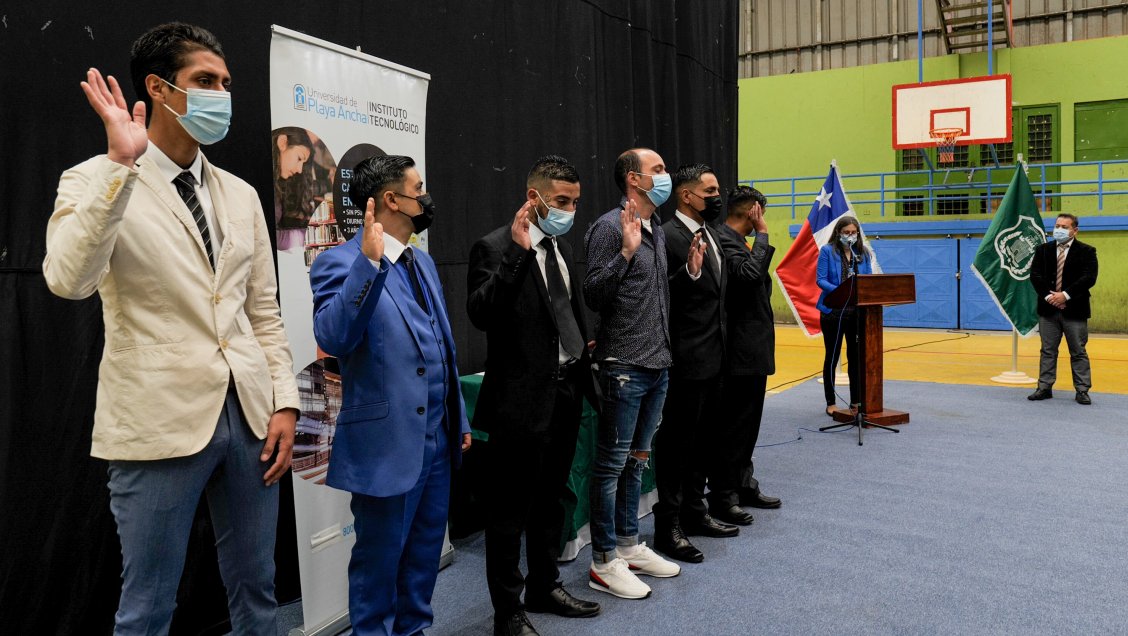 UPLA entregó títulos a internos privados de libertad de Cárcel de Valparaíso