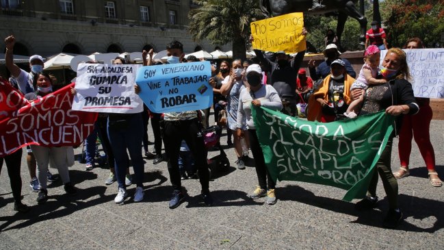 Municipio de Santiago dice que ordenó operativo en Meiggs para facilitar acceso a Cesfam