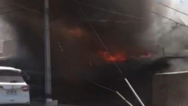 Tres viviendas afectadas deja incendio en sector centro norte de Antofagasta