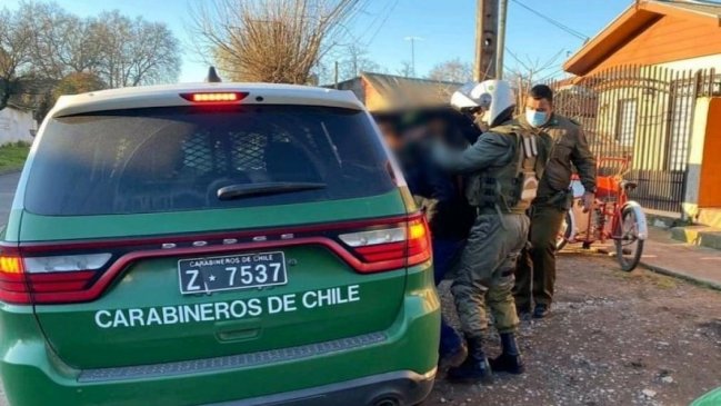 Denuncia por violencia intrafamiliar terminó con dos detenidos en San Carlos
