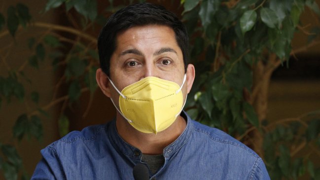 Diputado de RN fustigó estrategia del Gobierno y amenaza con un 