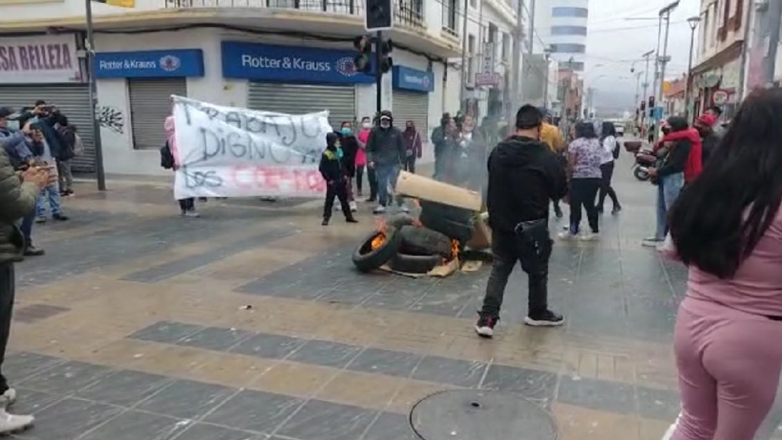 Comerciantes ambulantes de Coquimbo se enfrentaron con Carabineros