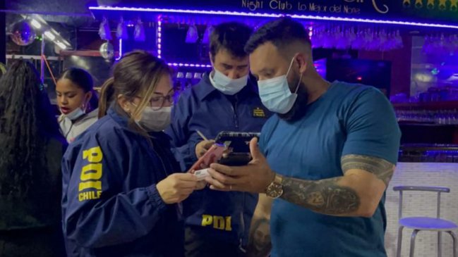 Fiscalización a clubes nocturnos terminó con tres sumarios y siete detenidos en Antofagasta