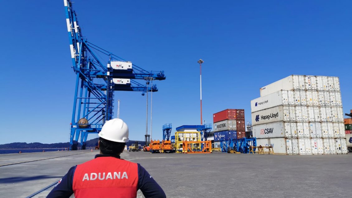 Exportaciones e importaciones en Chile registran una fuerte alza en 2021 con China como principal socio