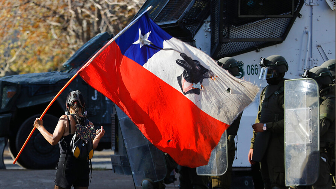 Nuevo viernes de protestas en Santiago dejó siete detenidos por desórdenes públicos