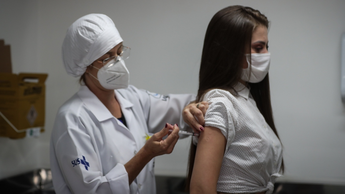 Revés para Bolsonaro: Suprema de Brasil determinó exigir certificado de vacunación para extranjeros