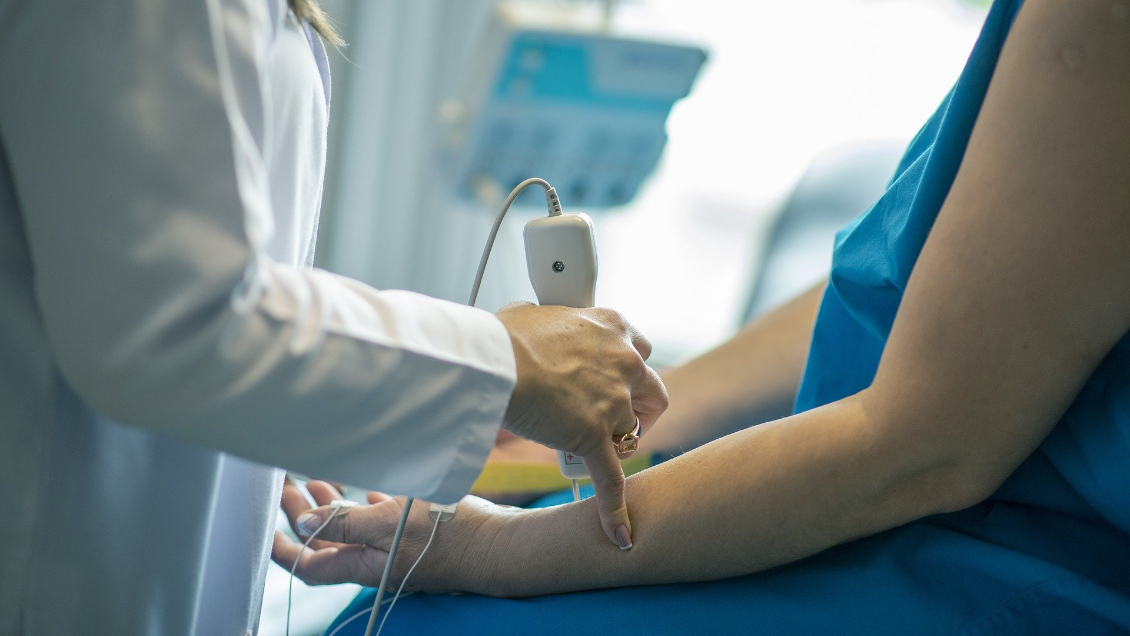 Informe de la OMS reveló que el Covid-19 frenó el progreso al acceso universal de la salud