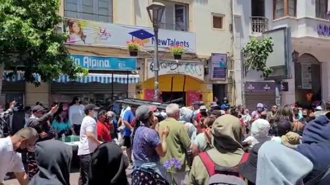 Comerciantes ambulantes protagonizaron violenta jornada de protestas en La Serena y Coquimbo