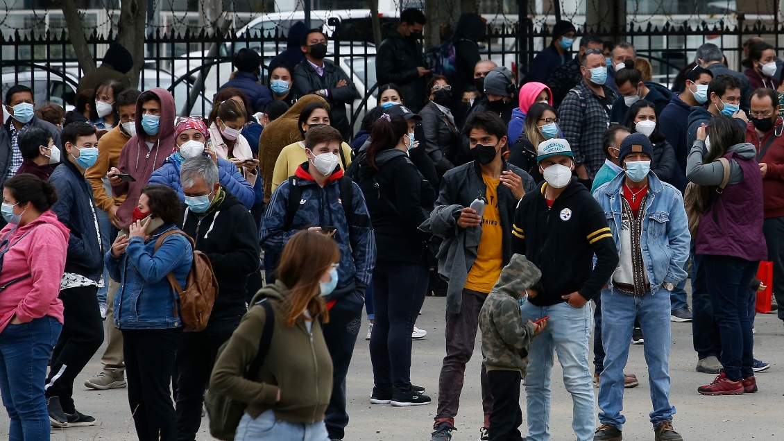 Bomberos investiga fuerte olor a gas en las calles de Viña del Mar
