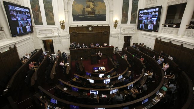 Constituyentes proponen garantizar la libertad de investigación científica