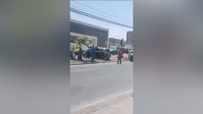 Hermanos intentaron atropellar a conductor de una micro en Alto Hospicio