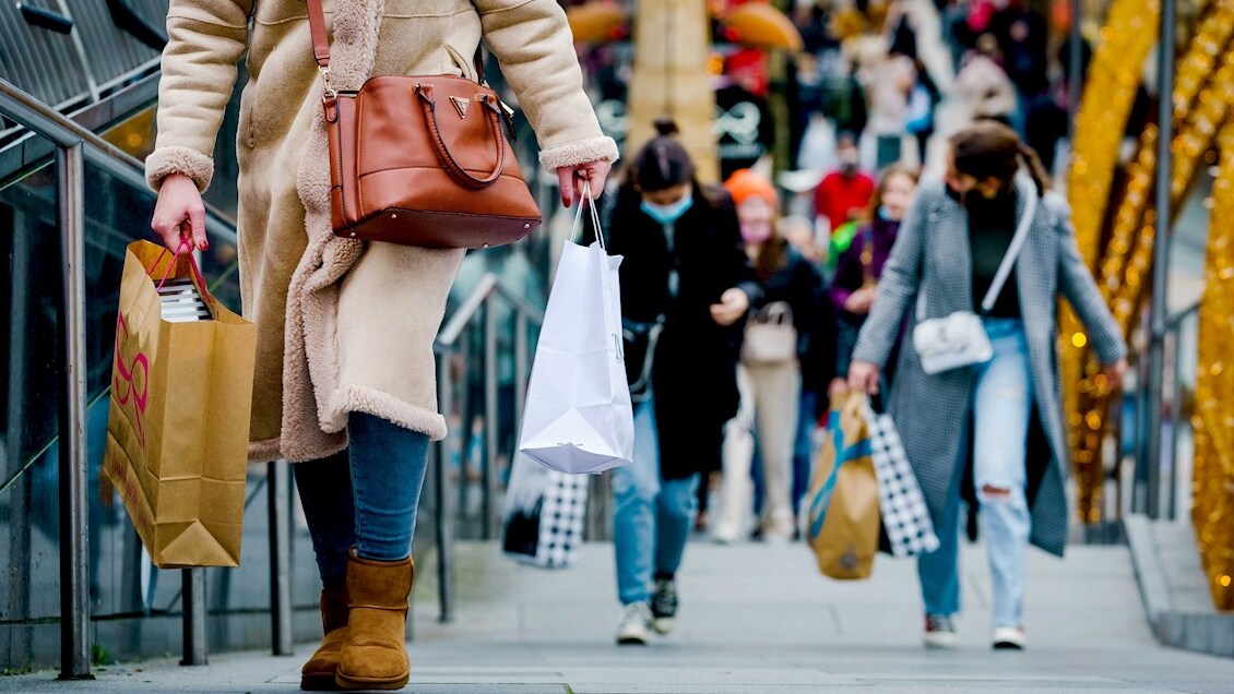 Países Bajos declaró confinamiento estricto y cerró la actividad no esencial