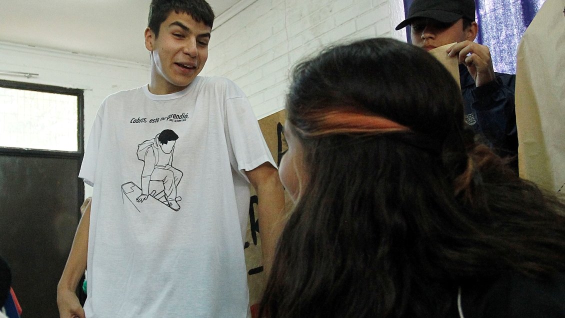 Servel anunció querella contra Víctor Chanfreau por llamar a esconder carnets para balotaje