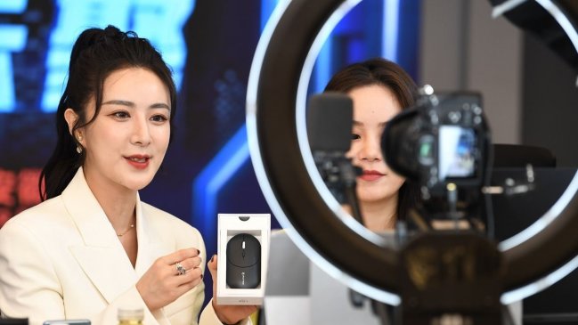 China da ultimátum a famosos e influencers para que se pongan al día con el fisco