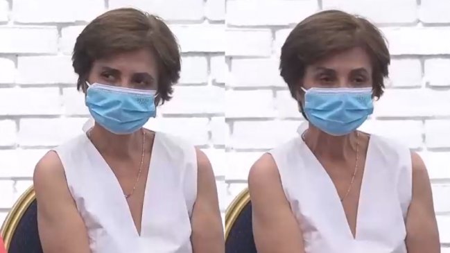 Piñera sugirió que Daza se reintegre al Minsal, pero ella reaccionó con gesto de desacuerdo