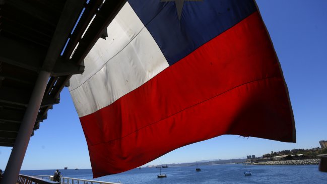 Constituyentes de derecha buscan que actuales emblemas nacionales queden fijos