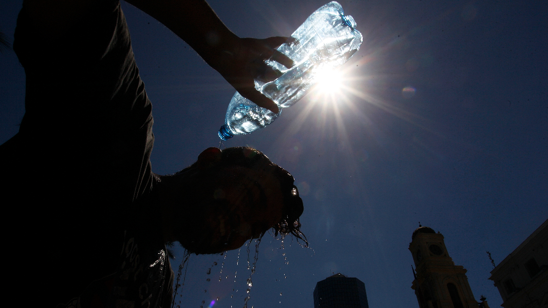 Por ola de calor: Aguas Andinas se declaró en alerta temprana preventiva en la Región Metropolitana