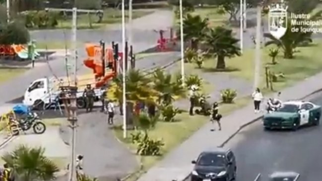 Mujer agredió a carabinero en medio de la recuperación de una plaza en Iquique