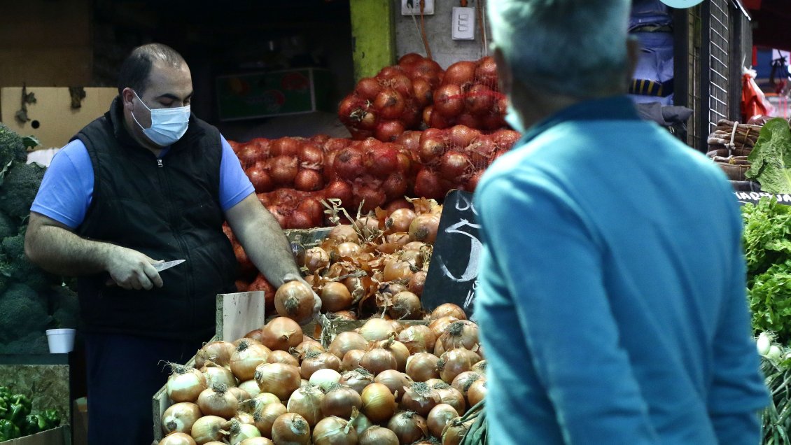 La mitad de la canasta básica de alimentos se encareció en noviembre