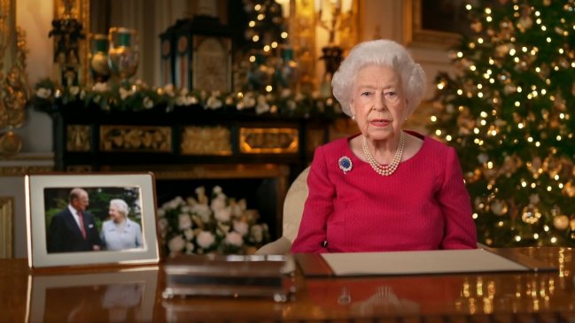 Isabel II difunde su mensaje más personal en la primera Navidad sin su esposo