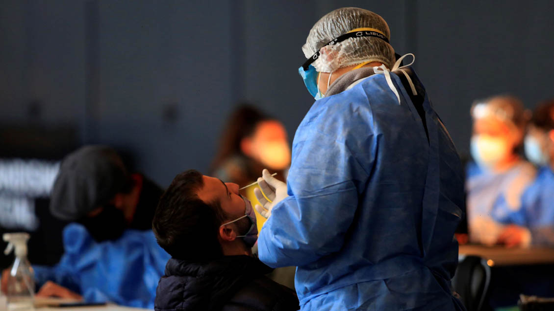 Argentina acorta aislamiento para vacunados al confirmar tercera ola de Covid-19