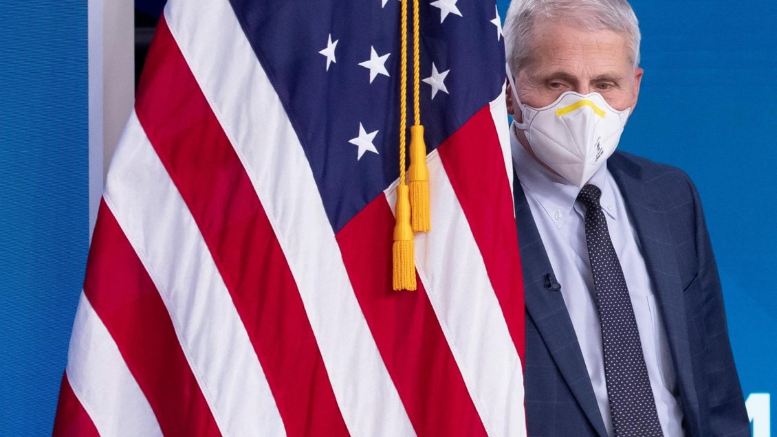 Fauci espera que en meses se conviva con el covid teniéndolo bajo 