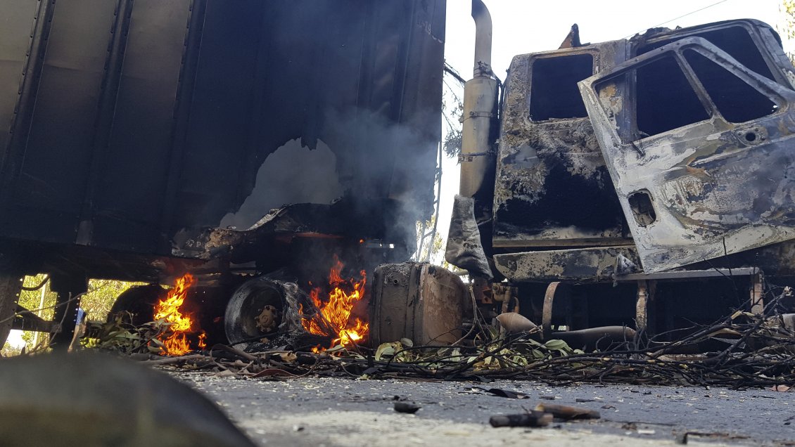 Nuevo ataque incendiario consumió aserradero y dos camiones en Empedrado