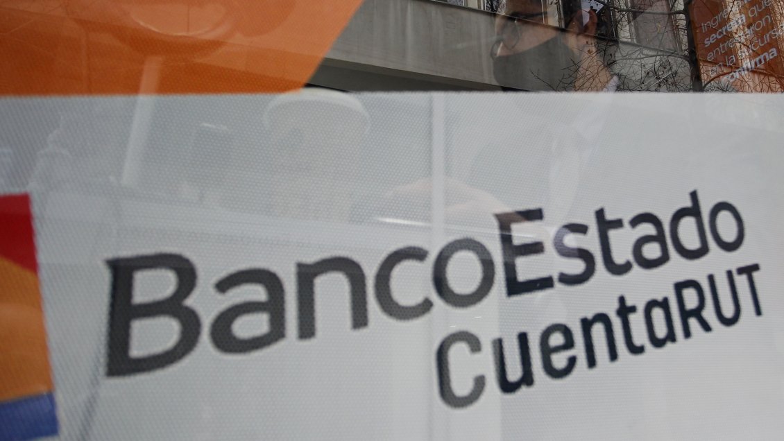 BancoEstado extendió plazo para cambiar las tarjetas antiguas de Cuenta Rut