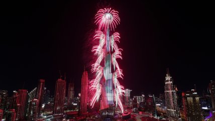  EAU batió cinco récord Guiness con fuegos artificiales en Año Nuevo  
