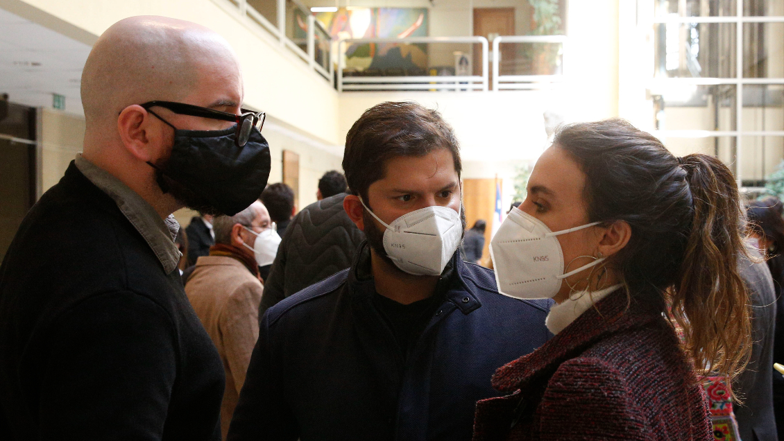 El actual director de Inteligencia de Carabineros vigiló en 2011 a Boric, Vallejo y Jackson