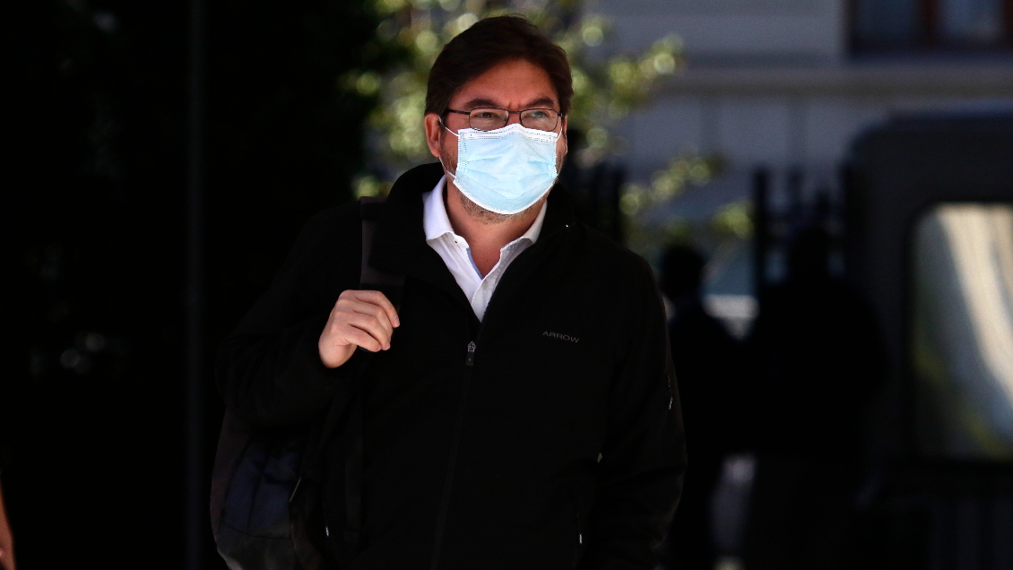 Constituyente Barraza (PC) criticó al Frente Amplio de restarse de apoyar a Quinteros