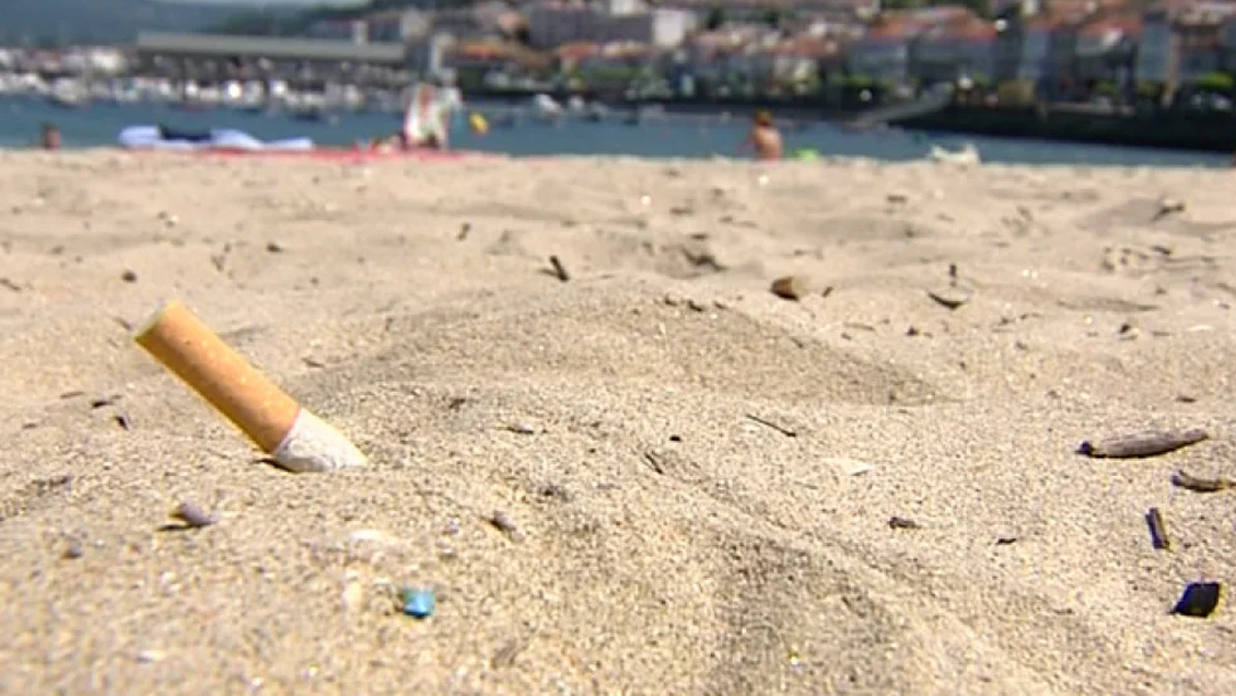 Comunas turísticas valoran ley que prohibirá fumar y desechar colillas en playas
