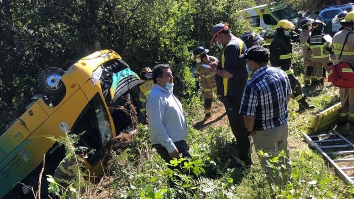 Más de 30 estudiantes lesionados deja volcamiento de bus en Purranque