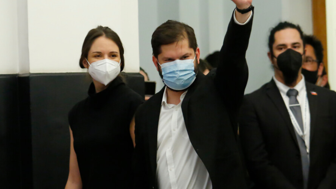 Tras descartar el departamento que arrienda y La Moneda, ¿dónde vivirá Boric?